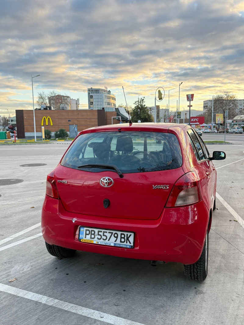 Toyota Yaris D-4D, снимка 10 - Автомобили и джипове - 53047413