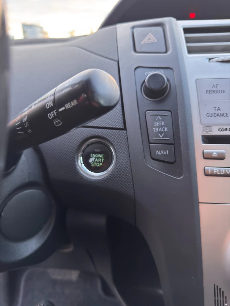 Toyota Yaris D-4D, снимка 9 - Автомобили и джипове - 53047413