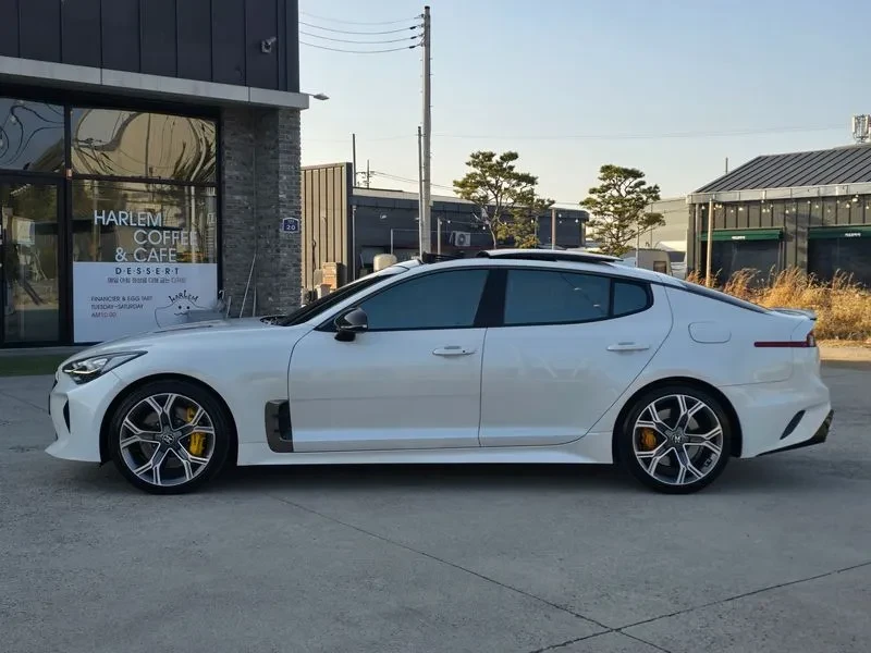 Kia Stinger 3.3 TURBO GT* 4X4* HEAD UP* 360* ���������* ������ | Mobile.bg � ����������� 3