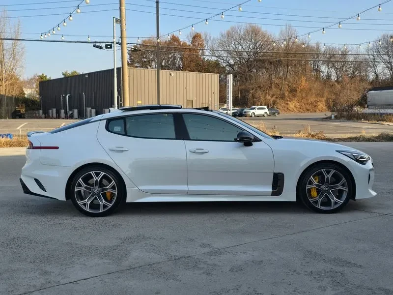 Kia Stinger 3.3 TURBO GT* 4X4* HEAD UP* 360* ���������* ������ | Mobile.bg � ����������� 4