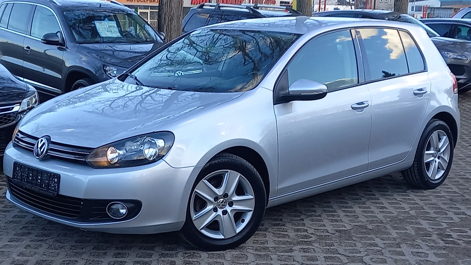 VW Golf ГАЗ ФАБРИЧНО 1.6i ИЗКЛЮЧИТЕЛЕН СЕРВИЗ КНИЖК УНИКАТ | Mobile.bg — изображение 1