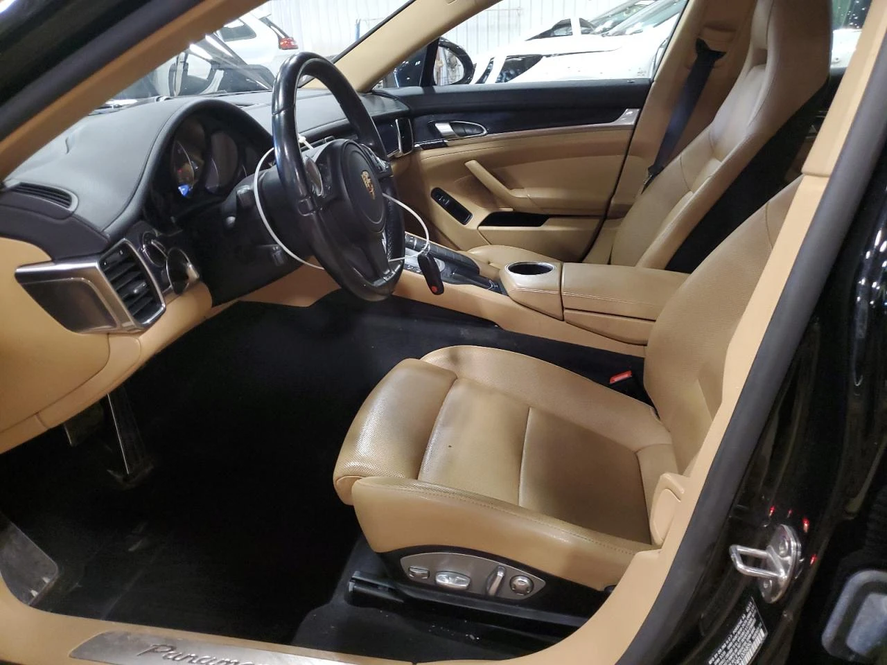 Porsche Panamera 2 Bose* Обдухване* Подгрев* Следене* М.точка*  - изображение 8