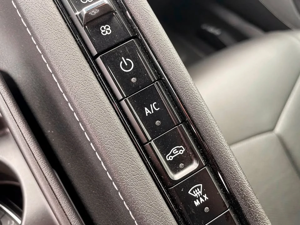 Chevrolet Corvette Z51* RECARO* HeadUp* * AвтоКредит* (ЦЕНА ДО БГ) - изображение 9