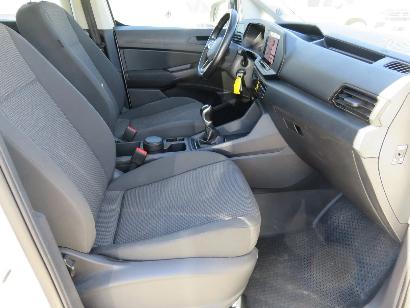 VW Caddy Maxi TDI 7 места - изображение 5