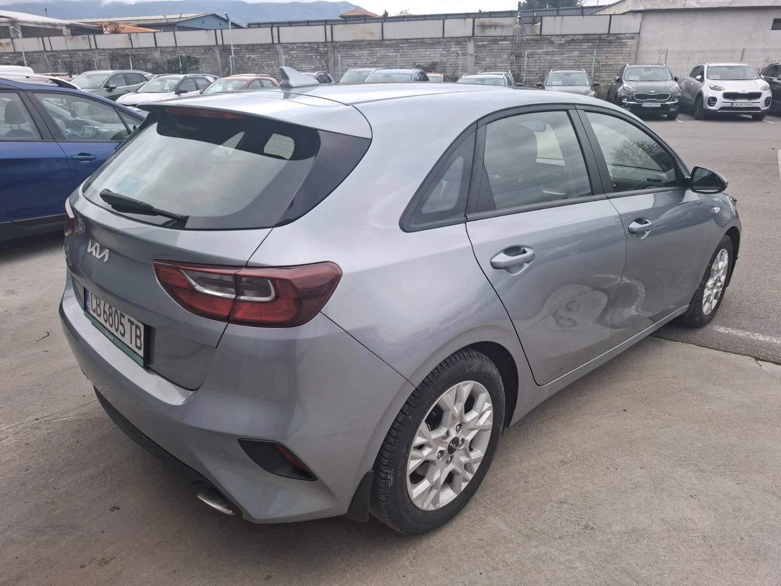 Kia Ceed 1.5 T-gdi Comfort Гаранция - изображение 4