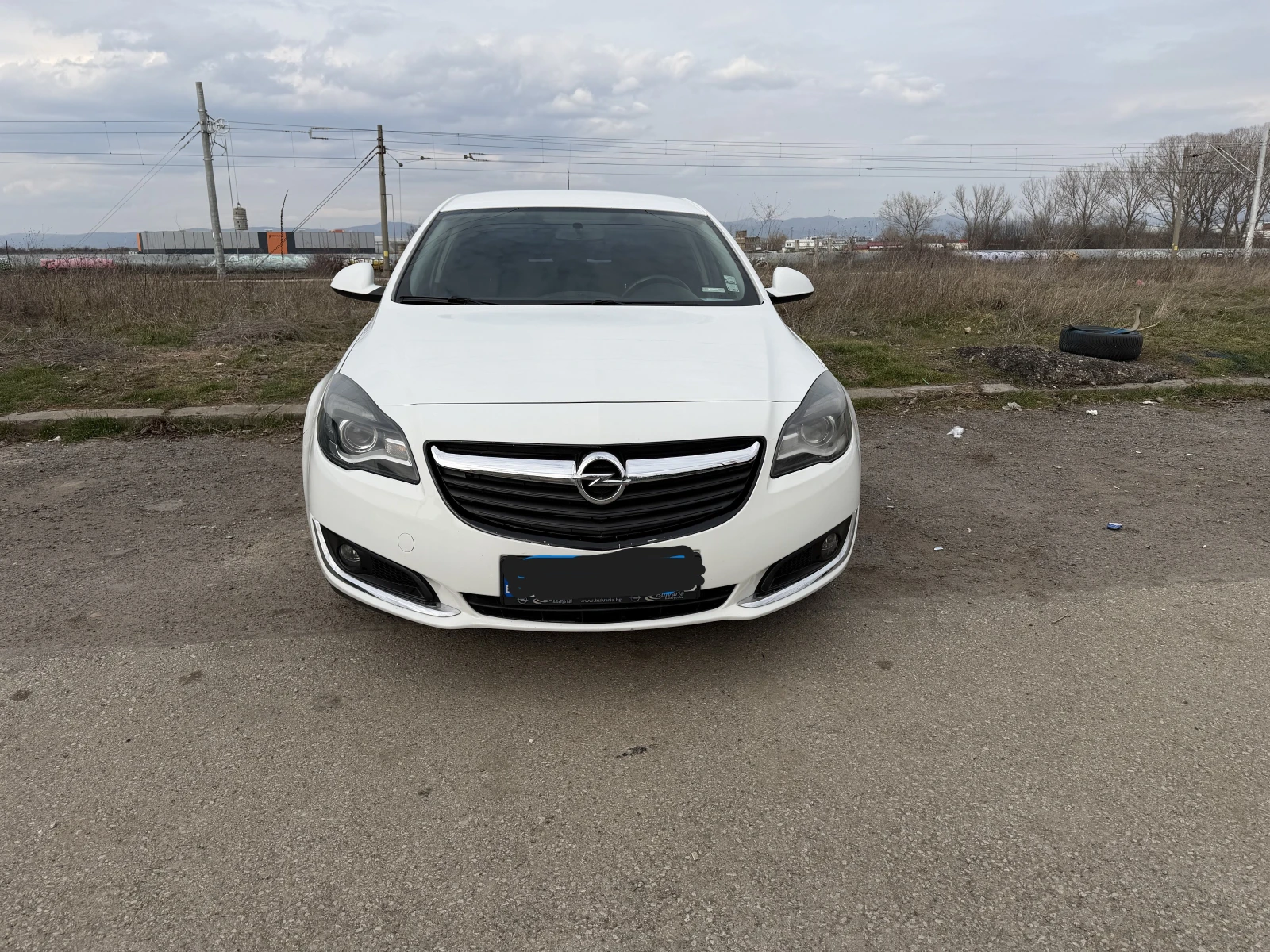 Opel Insignia Седан, снимка 3 - Автомобили и джипове - 53706945