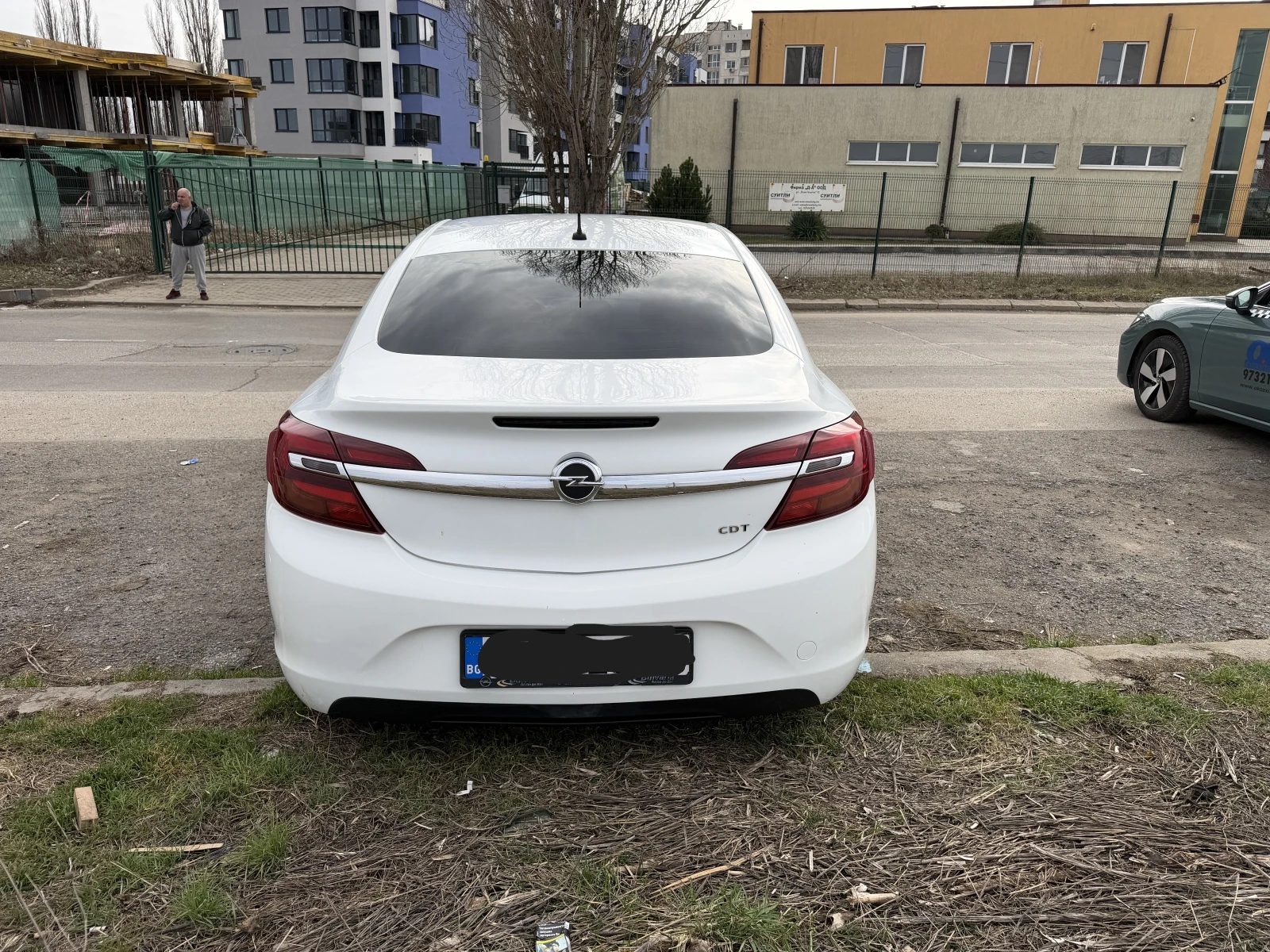 Opel Insignia Седан, снимка 4 - Автомобили и джипове - 53706945