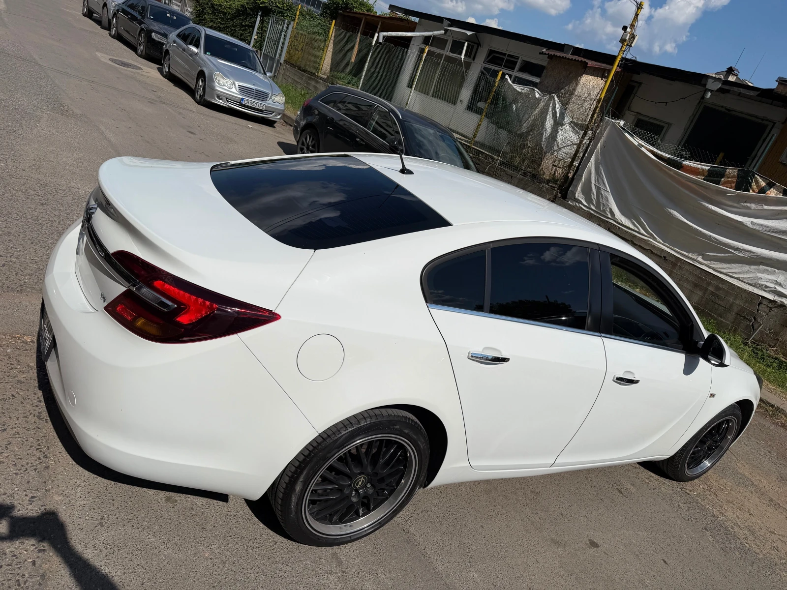 Opel Insignia Седан, снимка 4 - Автомобили и джипове - 53706945