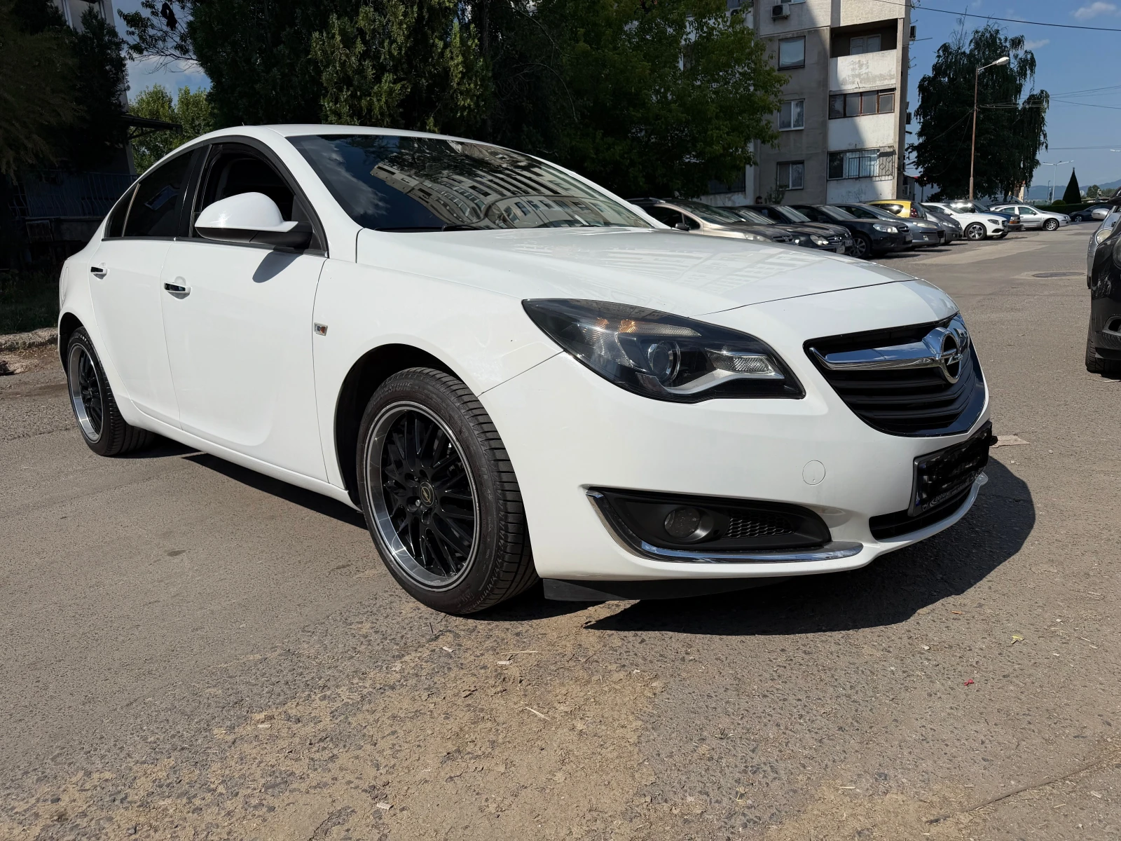 Opel Insignia Седан, снимка 11 - Автомобили и джипове - 53706945