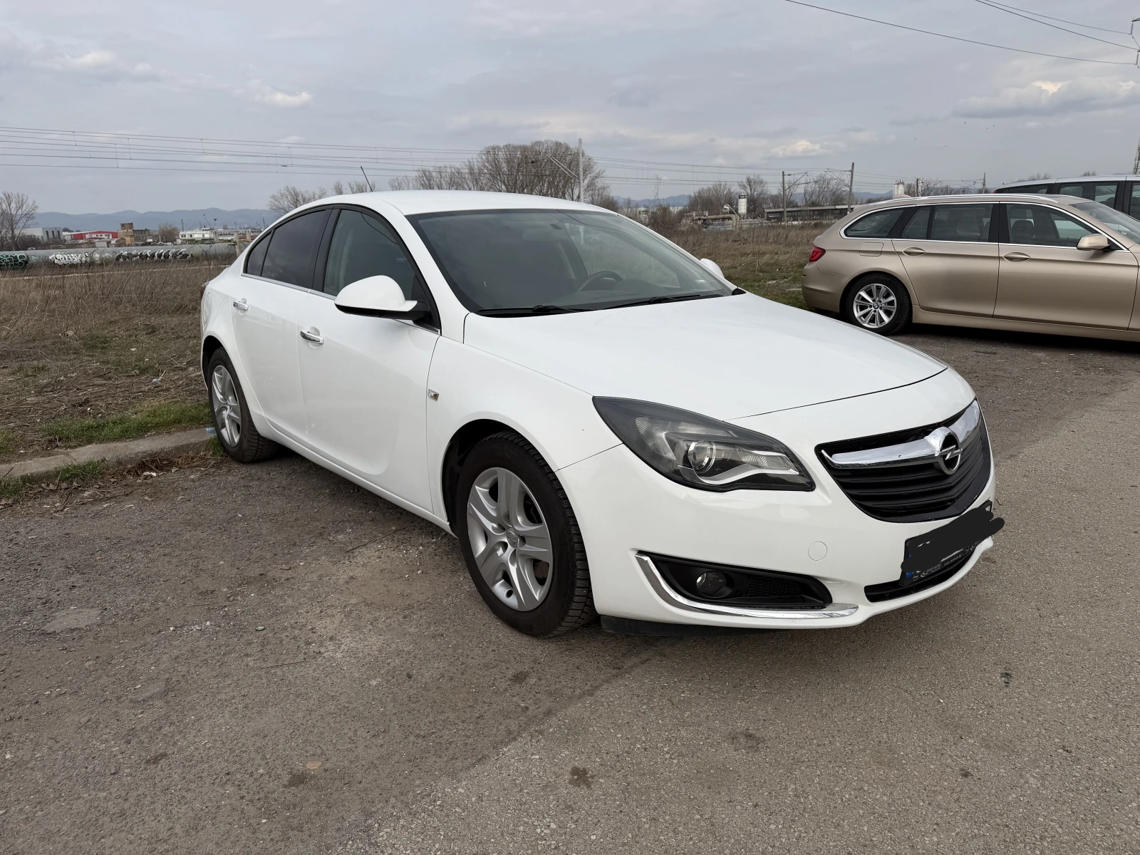 Opel Insignia Седан, снимка 8 - Автомобили и джипове - 53706945