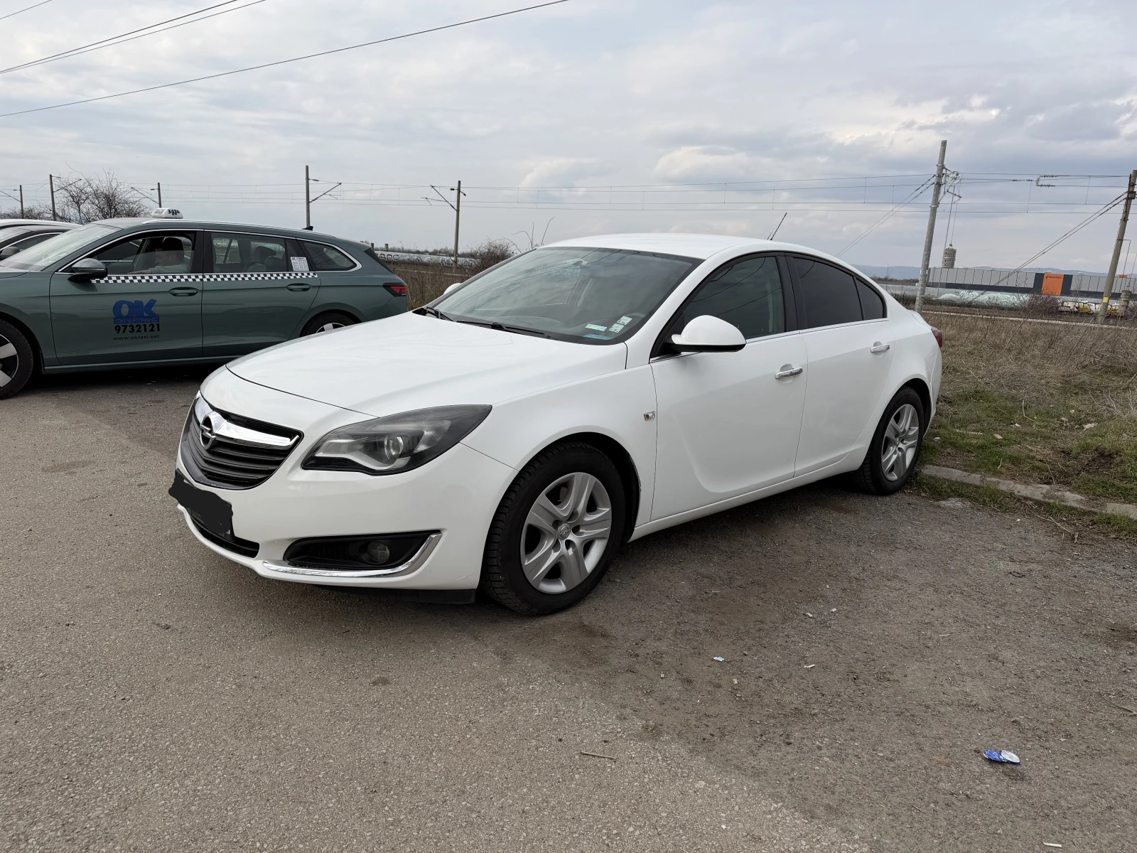Opel Insignia Седан, снимка 7 - Автомобили и джипове - 53706945