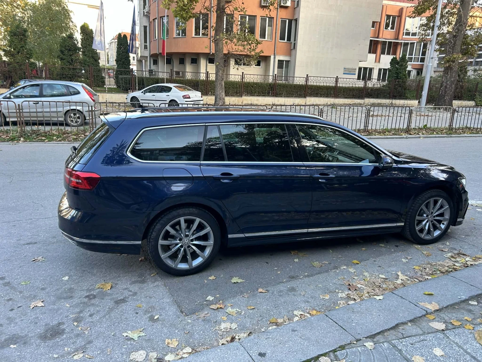 VW Passat R-line, снимка 5 - Автомобили и джипове - 53891769