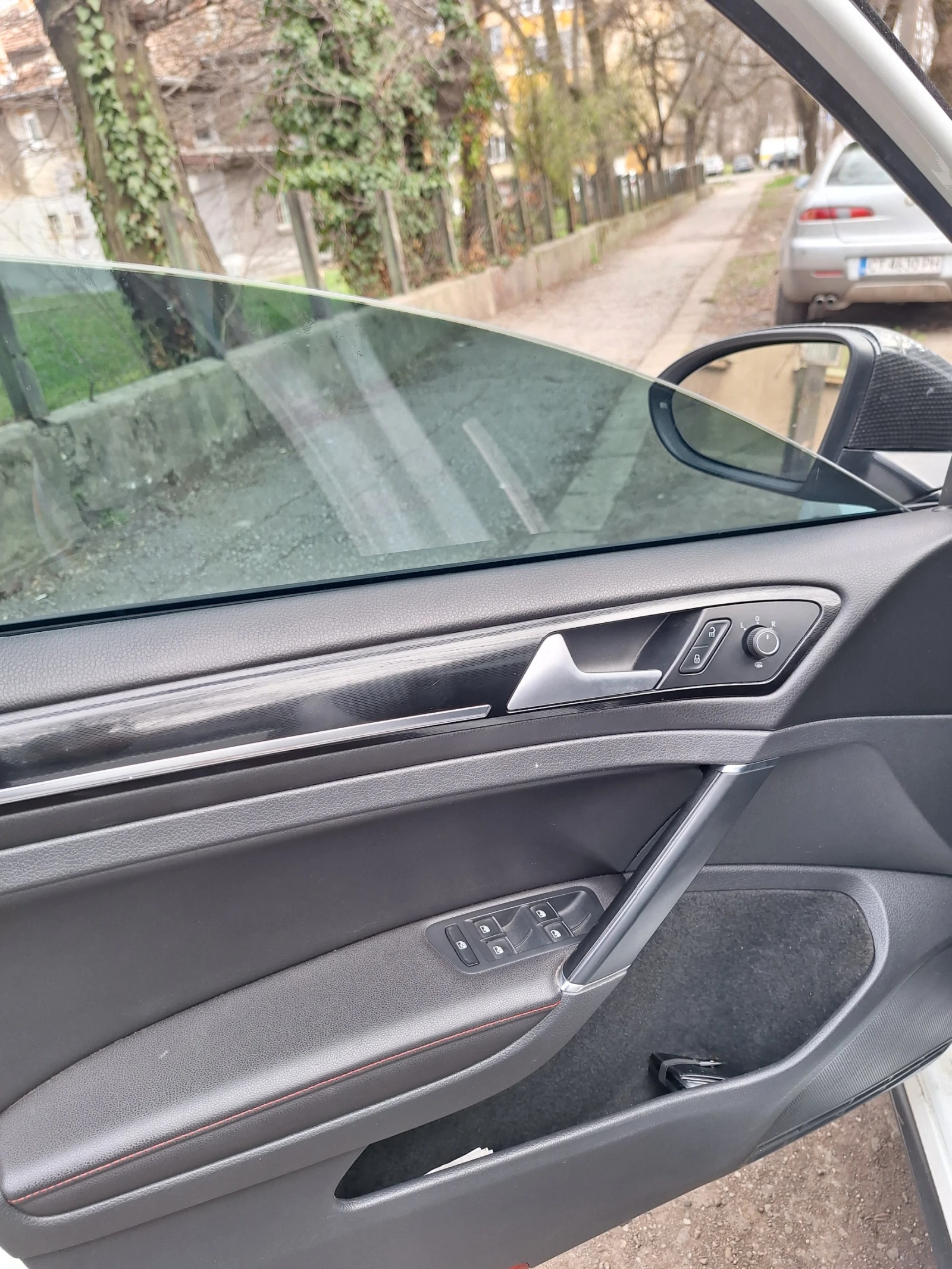 VW Golf GOLF 7 GTI , снимка 8 - Автомобили и джипове - 53975197