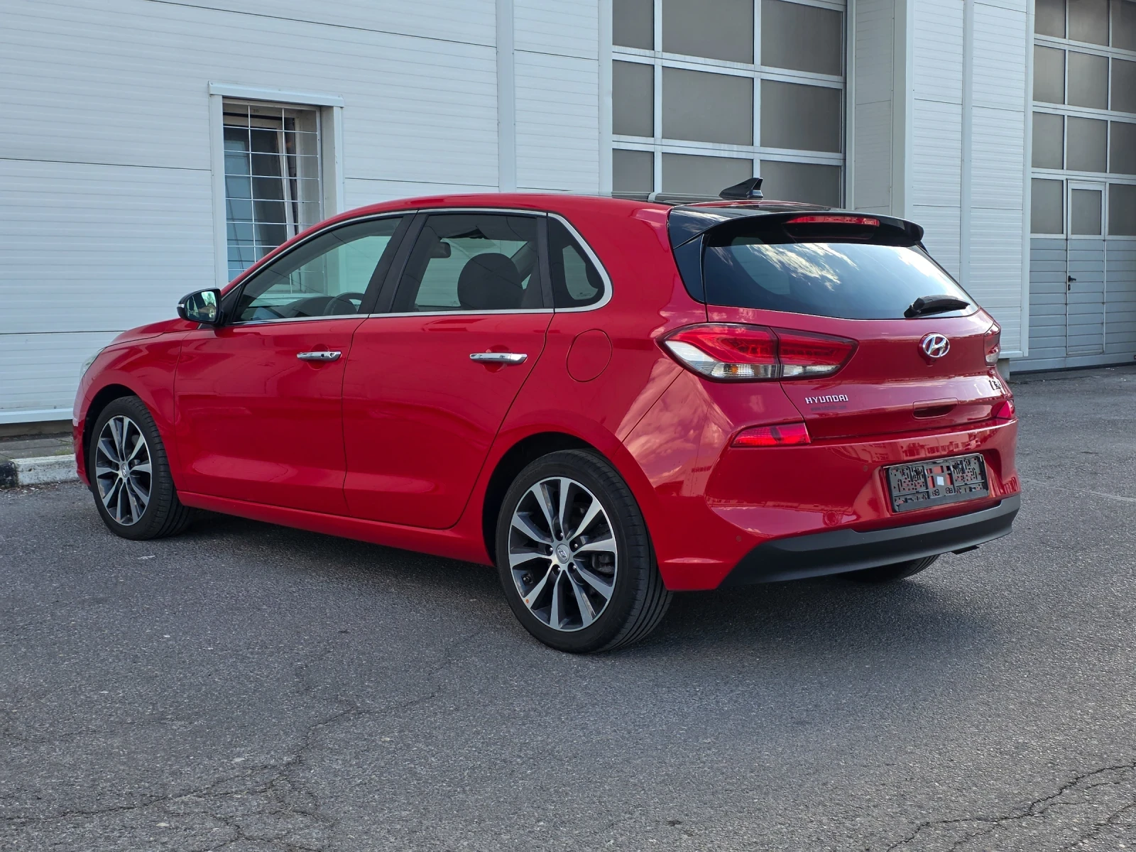 Hyundai I30 1.6 CRDI * FULL* * PANORAMA* , снимка 8 - Автомобили и джипове - 54345584