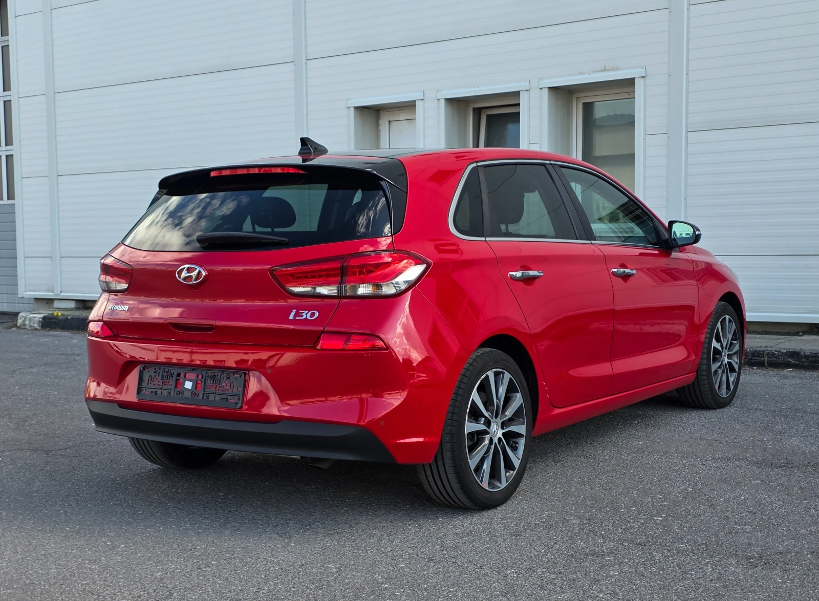 Hyundai I30 1.6 CRDI * FULL* * PANORAMA* , снимка 6 - Автомобили и джипове - 54345584