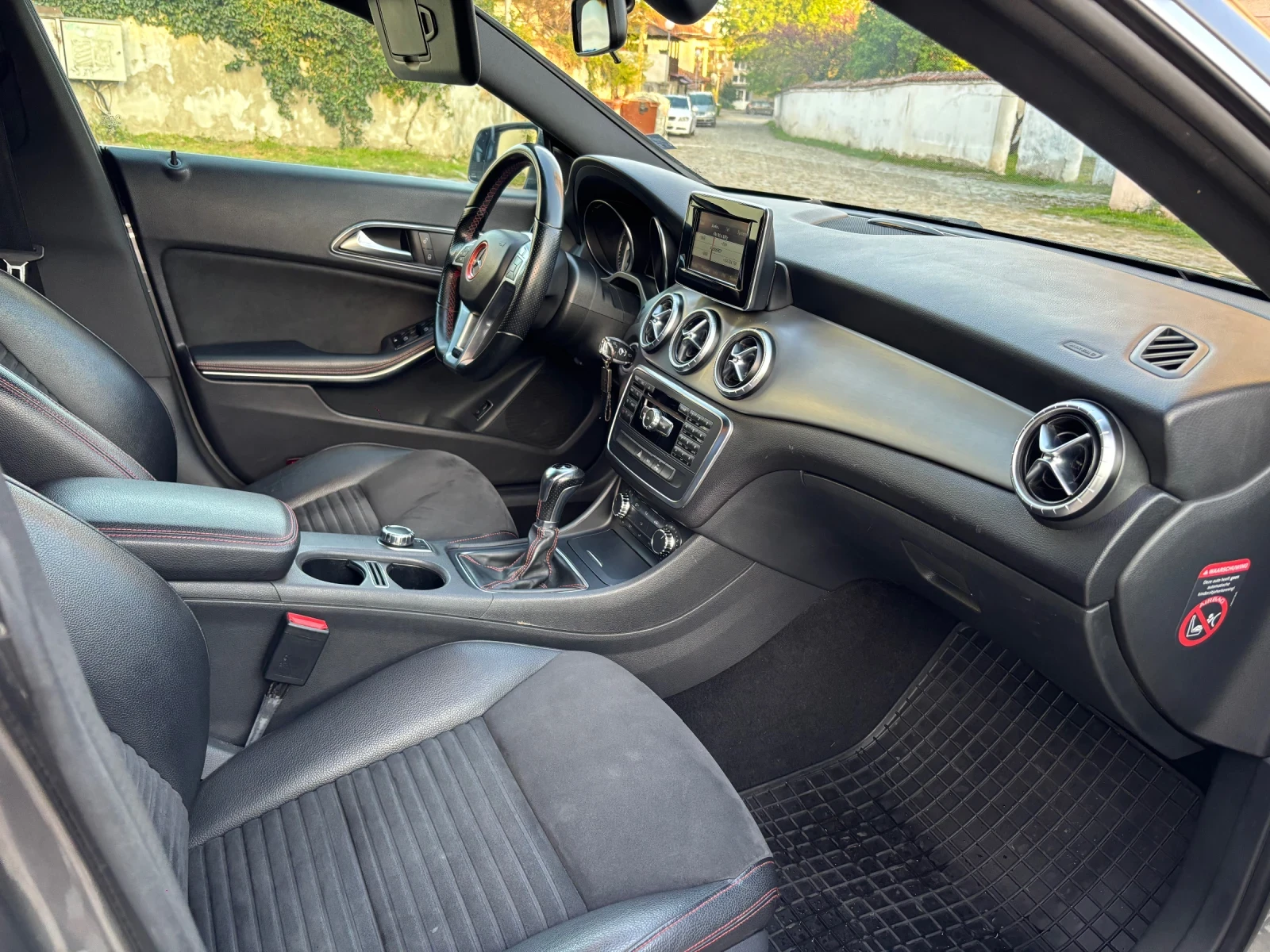 Mercedes-Benz CLA 200 CLA 200 CDI AMG, снимка 12 - Автомобили и джипове - 54387926