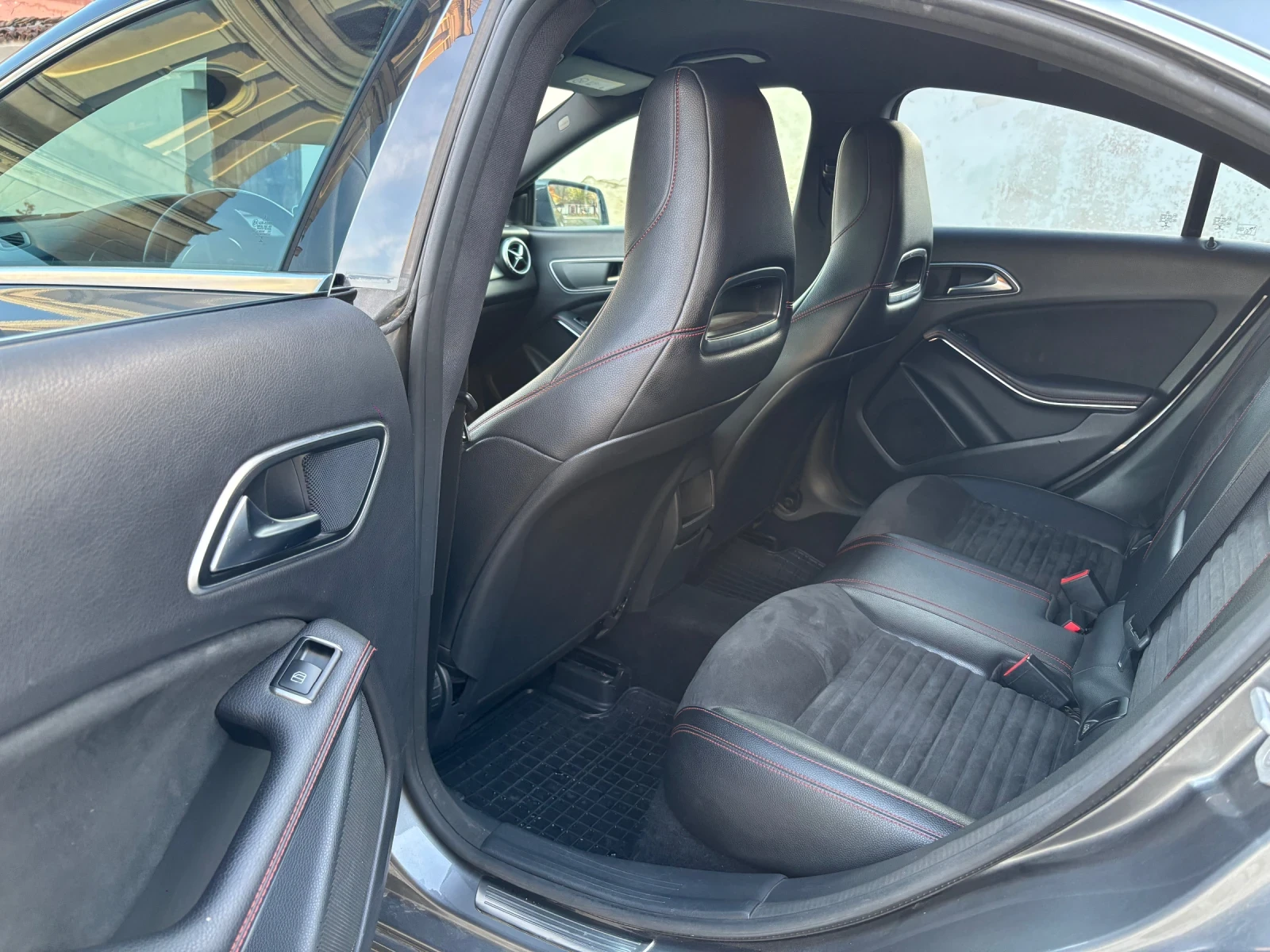 Mercedes-Benz CLA 200 CLA 200 CDI AMG, снимка 11 - Автомобили и джипове - 54387926