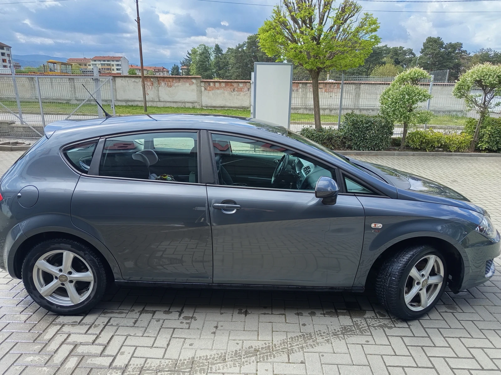 Seat Leon 1.8 TSI, снимка 3 - Автомобили и джипове - 54571302