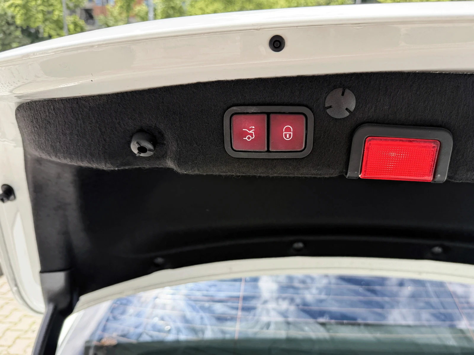 Mercedes-Benz C 300 Burmester, Подгрев, Панорама, снимка 14 - Автомобили и джипове - 54642225