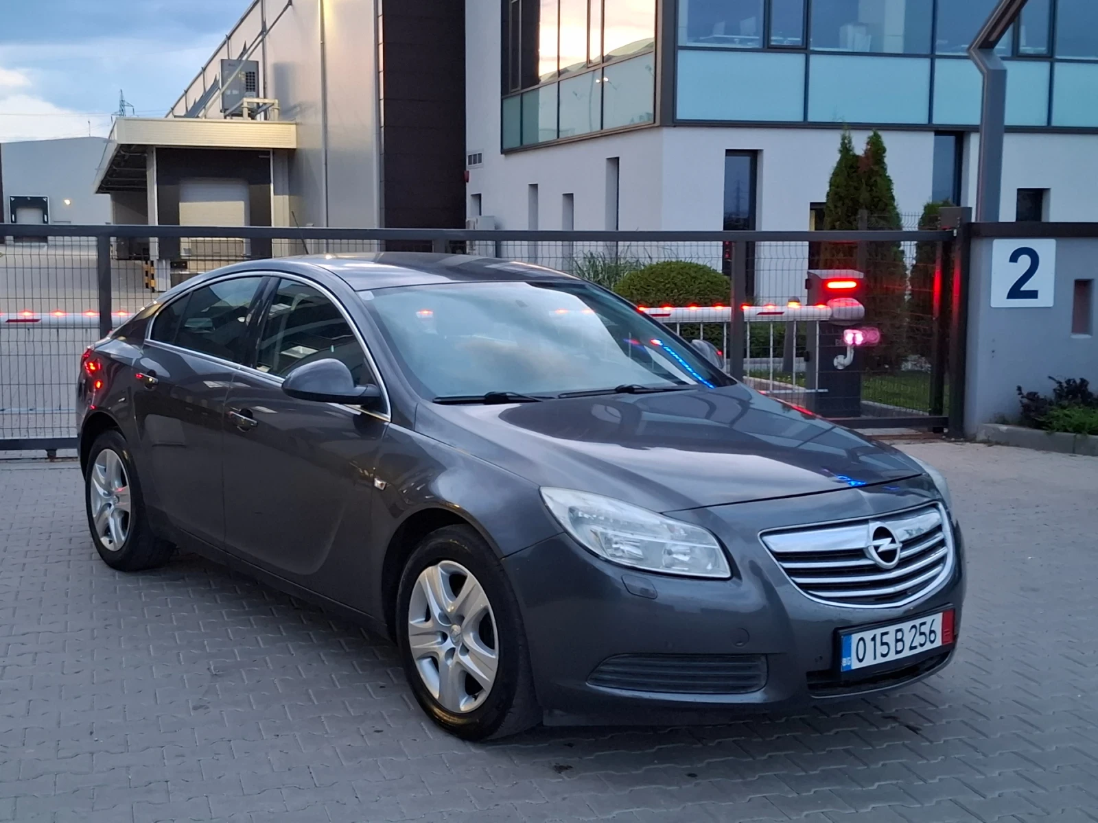Opel Insignia 1.6i* (115��)* * ��� ����* *  | Mobile.bg � ����������� 8