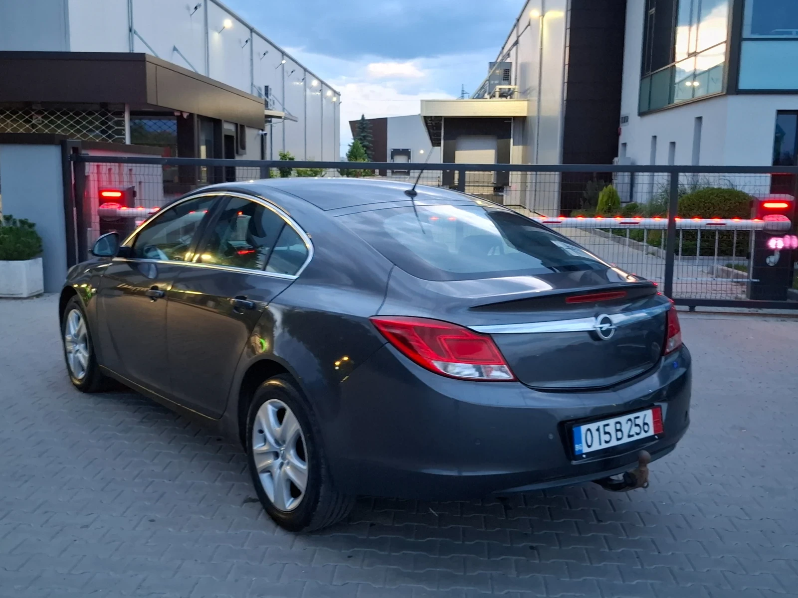 Opel Insignia 1.6i* (115��)* * ��� ����* *  | Mobile.bg � ����������� 5