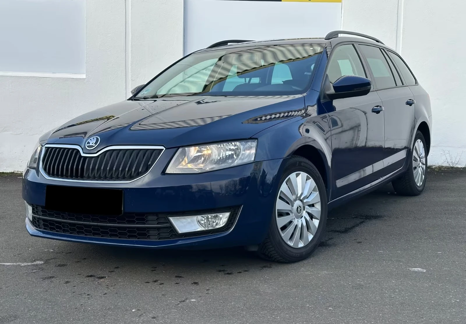 Skoda Octavia COMBI/2.0TDI/DSG/AMBITION| CARPLAY| НАВИ| ПОДГРЕВ|, снимка 2 - Автомобили и джипове - 54869315
