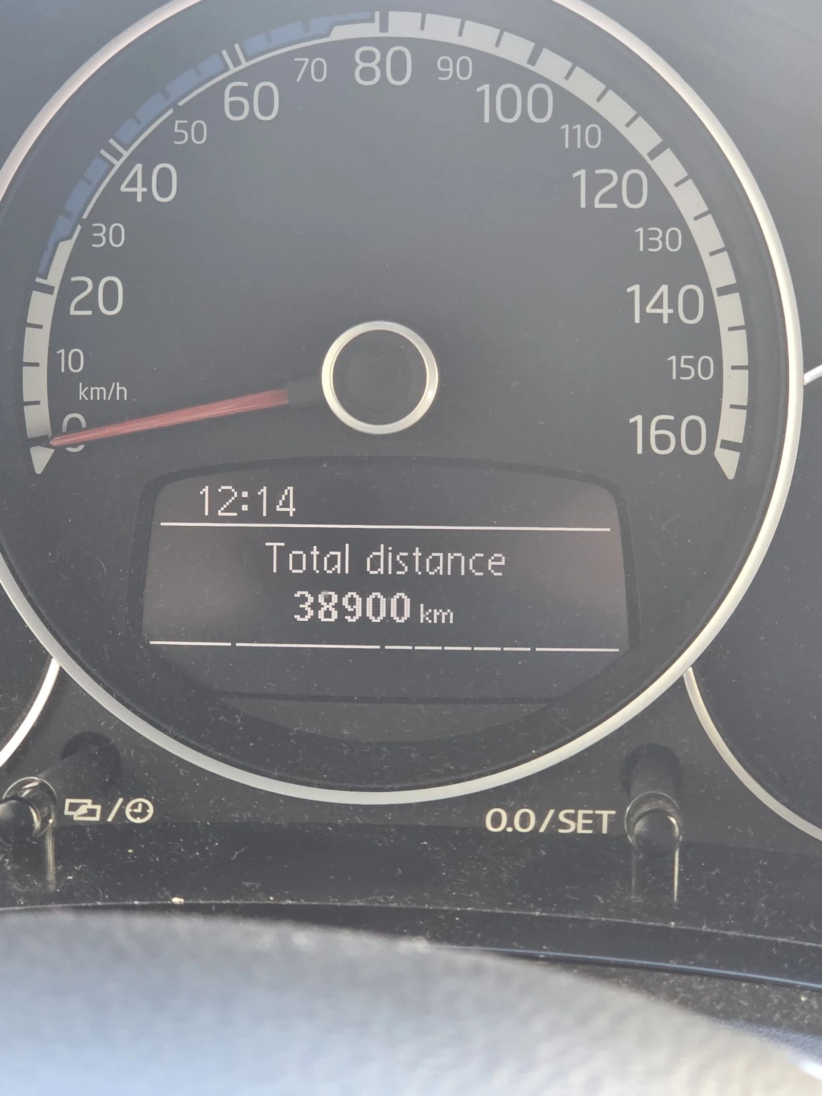 VW Up Електрически, снимка 4 - Автомобили и джипове - 54924973