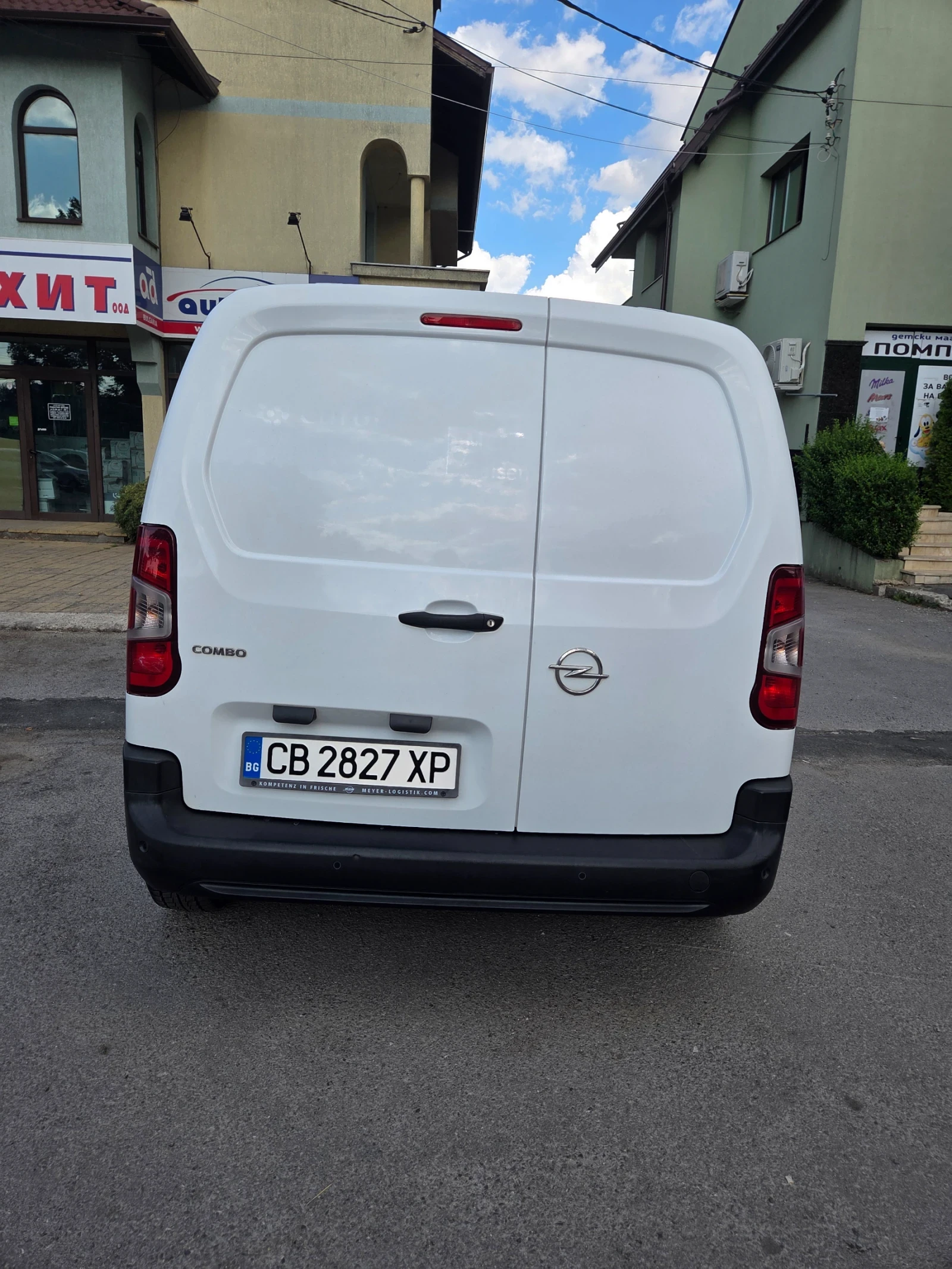 Opel Combo 1.5, снимка 4 - Автомобили и джипове - 55177578