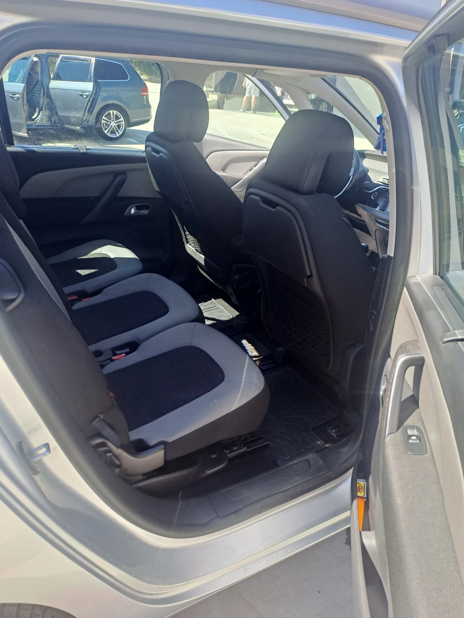 Citroen Grand C4 Picasso, снимка 6 - Автомобили и джипове - 55229229