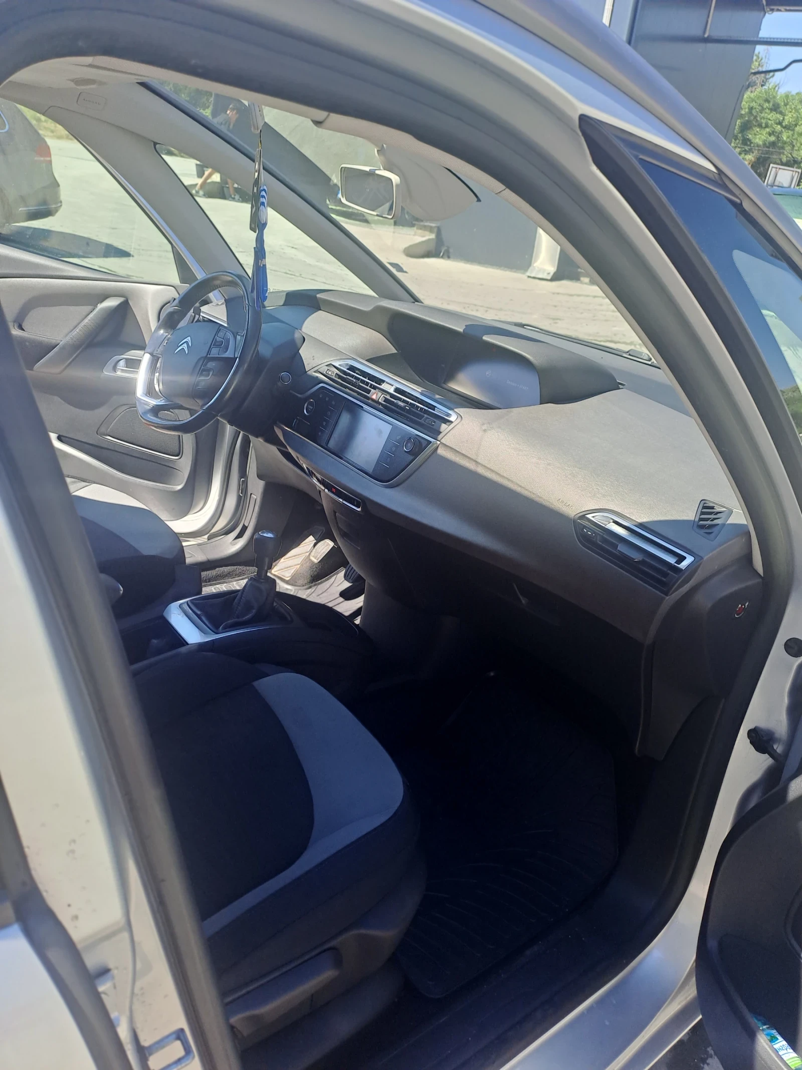 Citroen Grand C4 Picasso, снимка 4 - Автомобили и джипове - 55229229