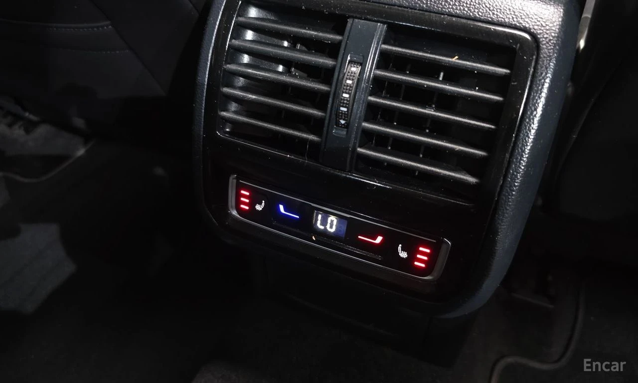 VW Arteon 2.0 TDI Prestige* DISTRONIC* 360* ХЕДЪП* ОБДУХВАНЕ, снимка 15 - Автомобили и джипове - 55451981