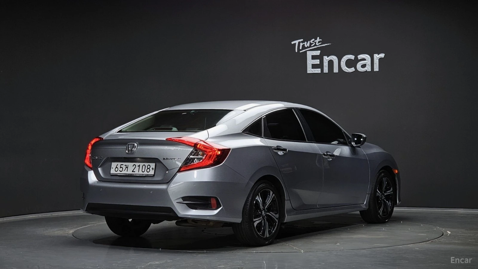 Honda Civic 2.0* КОЖА* ПОДГРЕВ* ШИБИДАХ* КАМЕРА* , снимка 2 - Автомобили и джипове - 55477825