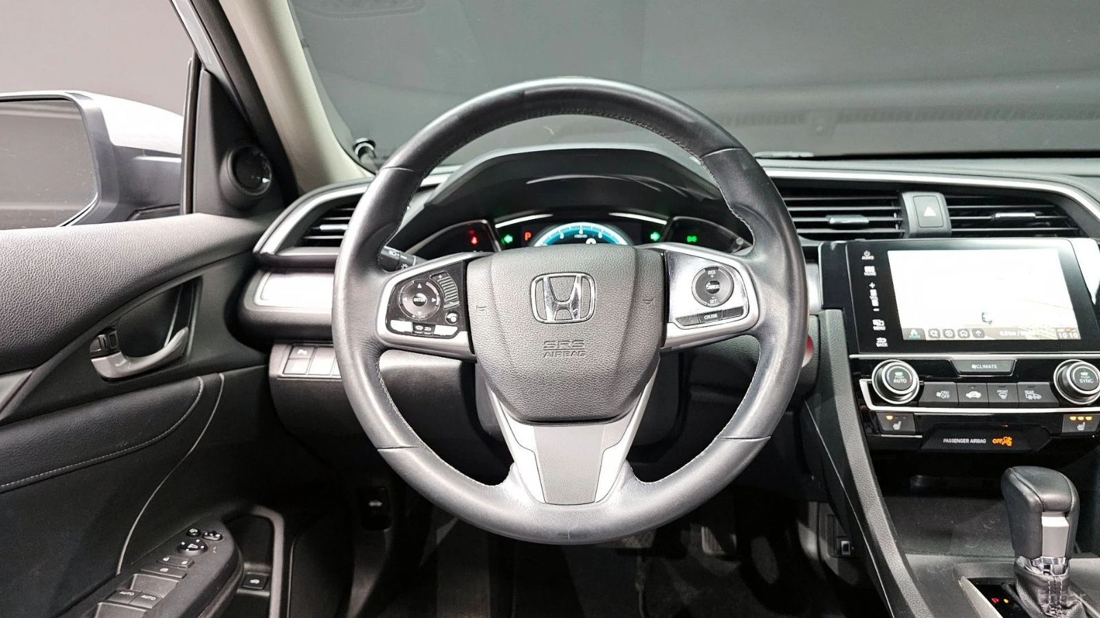 Honda Civic 2.0* КОЖА* ПОДГРЕВ* ШИБИДАХ* КАМЕРА* , снимка 11 - Автомобили и джипове - 55477825