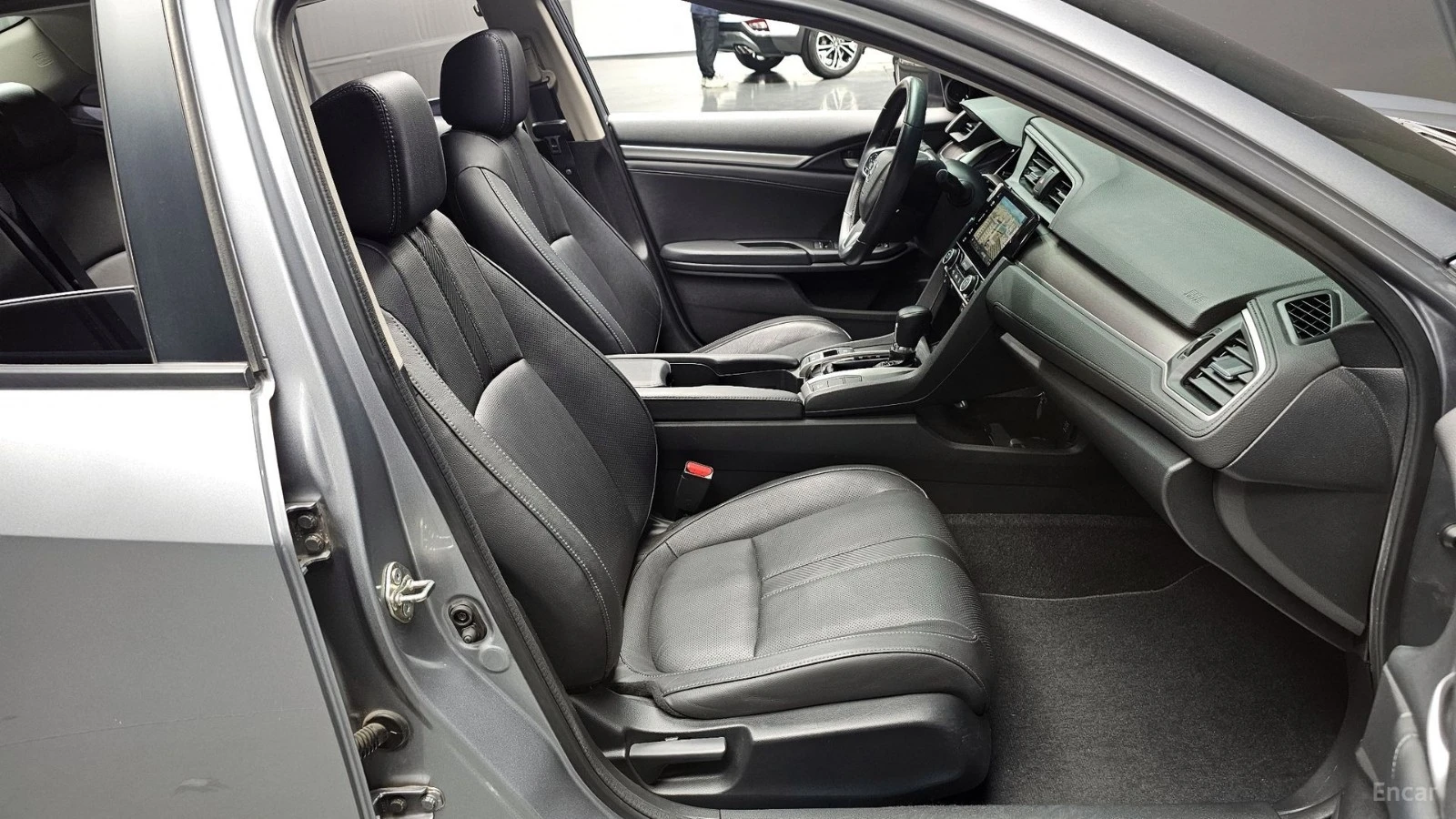 Honda Civic 2.0* КОЖА* ПОДГРЕВ* ШИБИДАХ* КАМЕРА* , снимка 9 - Автомобили и джипове - 55477825