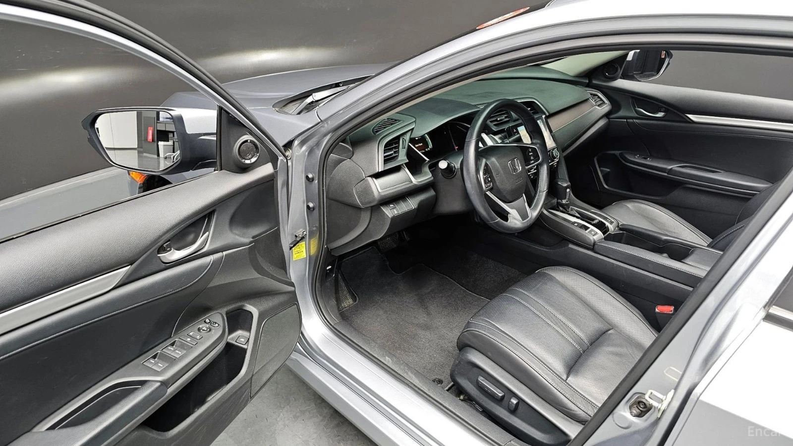 Honda Civic 2.0* КОЖА* ПОДГРЕВ* ШИБИДАХ* КАМЕРА* , снимка 10 - Автомобили и джипове - 55477825