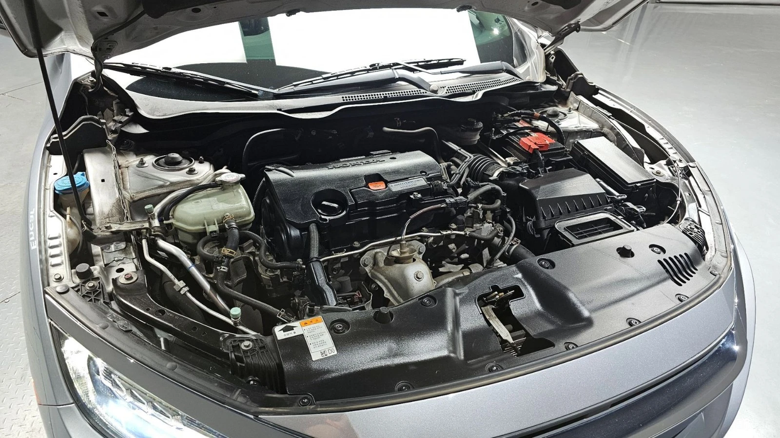 Honda Civic 2.0* КОЖА* ПОДГРЕВ* ШИБИДАХ* КАМЕРА* , снимка 5 - Автомобили и джипове - 55477825