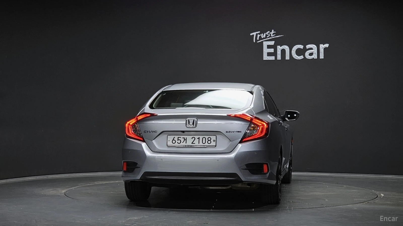 Honda Civic 2.0* КОЖА* ПОДГРЕВ* ШИБИДАХ* КАМЕРА* , снимка 4 - Автомобили и джипове - 55477825