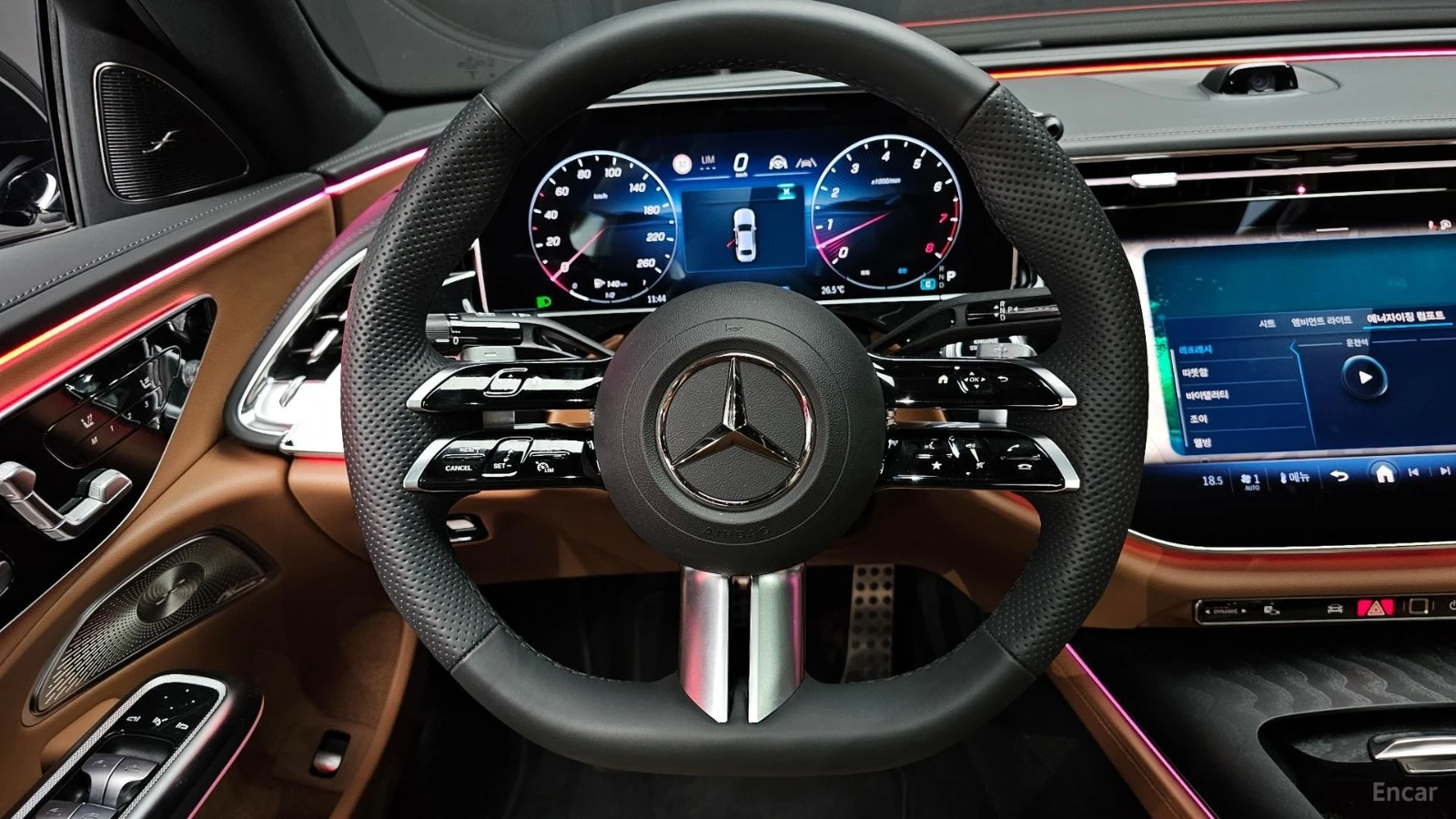 Mercedes-Benz E 450 4MATIC* AMG* ПОДГРЕВ* ОБДУХВАНЕ* ПАНО* 360* HEAD-U, снимка 10 - Автомобили и джипове - 55502026