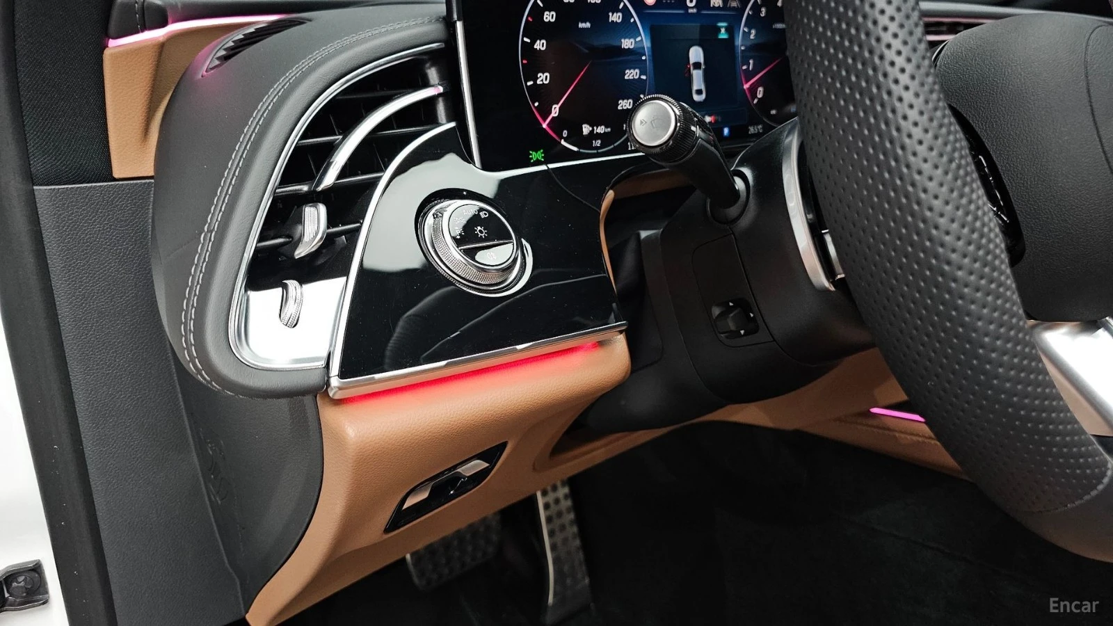 Mercedes-Benz E 450 4MATIC* AMG* ПОДГРЕВ* ОБДУХВАНЕ* ПАНО* 360* HEAD-U, снимка 15 - Автомобили и джипове - 55502026