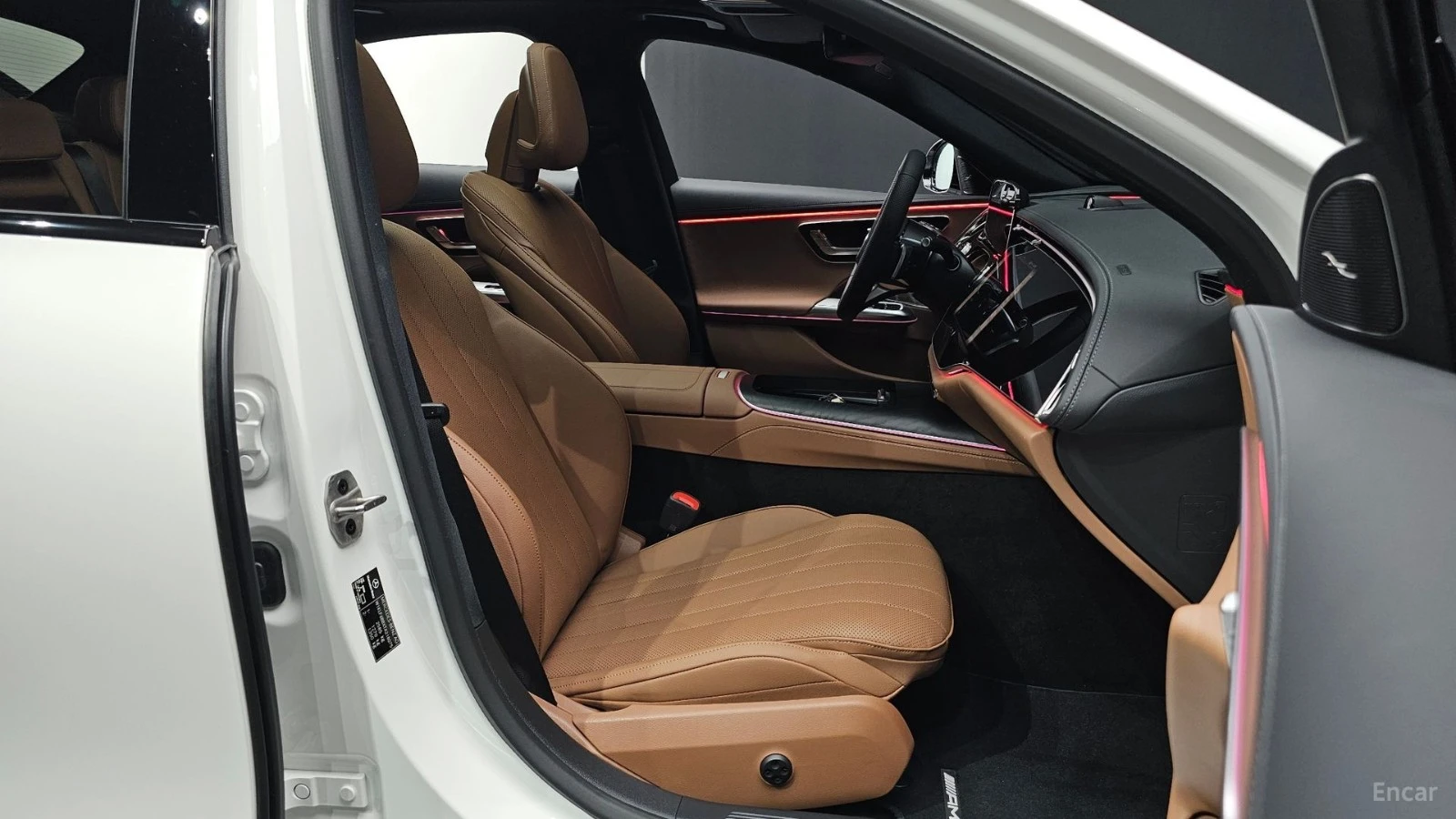 Mercedes-Benz E 450 4MATIC* AMG* ПОДГРЕВ* ОБДУХВАНЕ* ПАНО* 360* HEAD-U, снимка 8 - Автомобили и джипове - 55502026