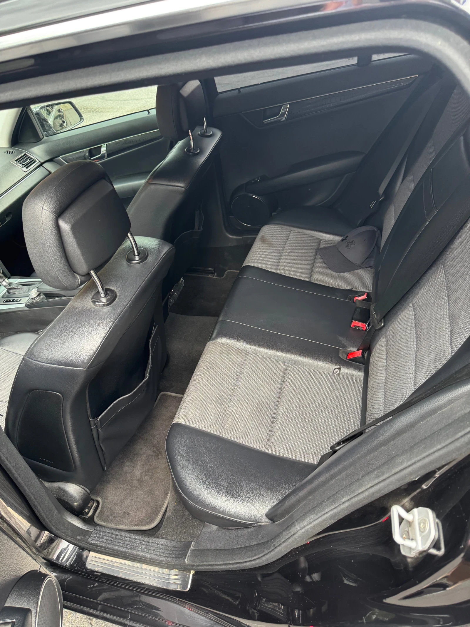 Mercedes-Benz 220, снимка 12 - Автомобили и джипове - 55573836