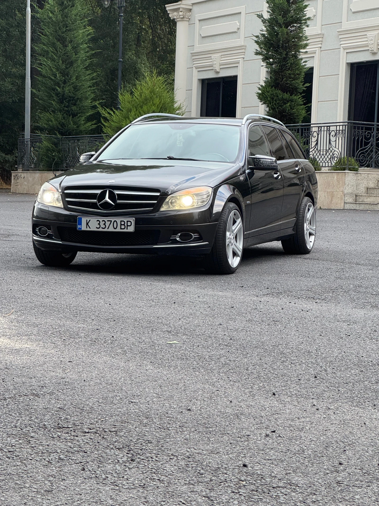 Mercedes-Benz 220