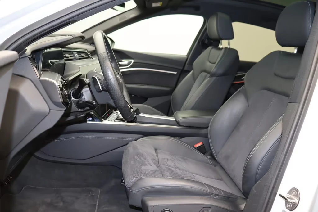 Audi E-Tron 50/313HP/SPORTBACK/S-LINE/PANO/360/HUD/793z, снимка 12 - Автомобили и джипове - 55705804