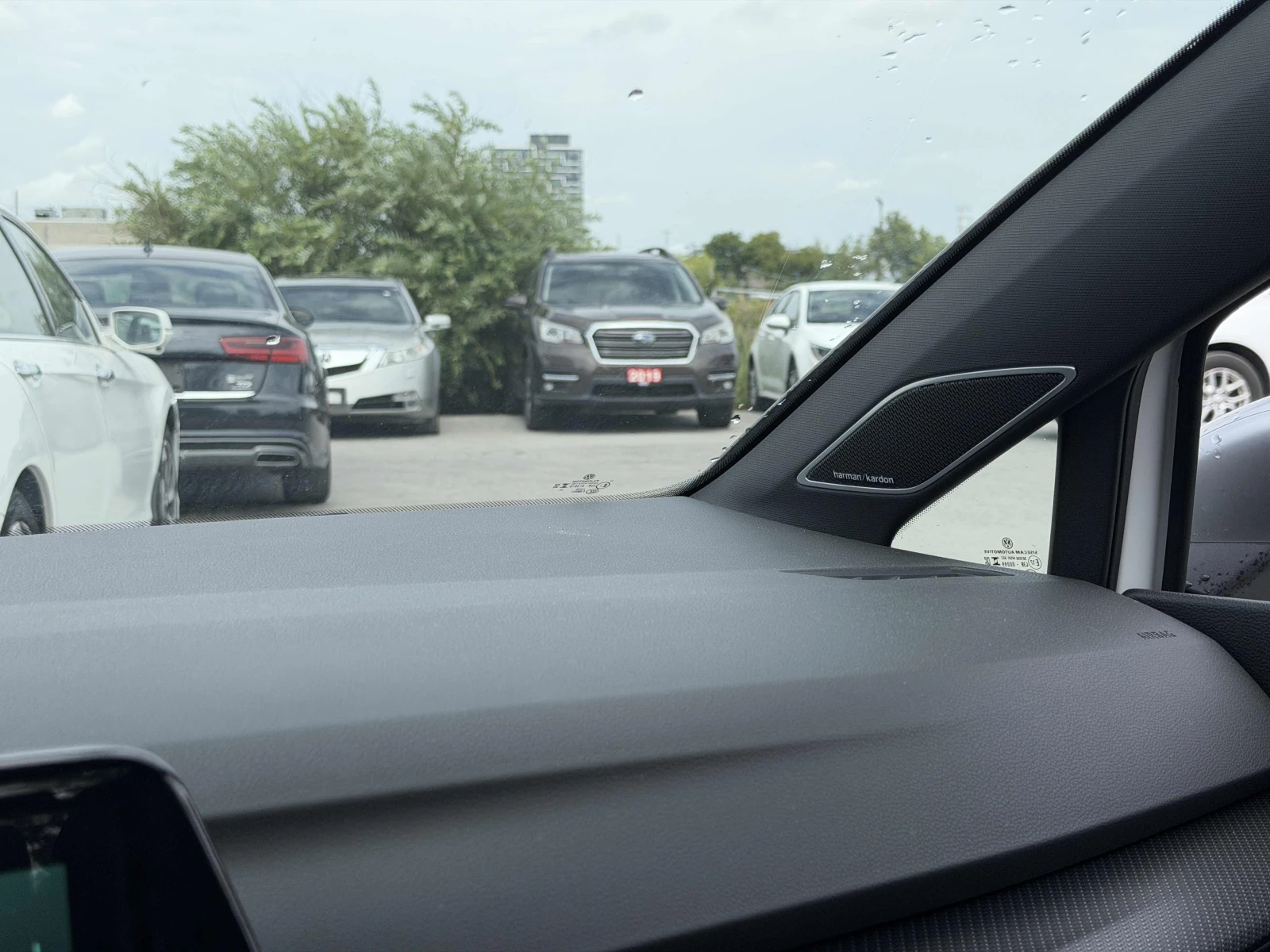 VW Golf R DSG / АВТОКРЕДИТ, снимка 13 - Автомобили и джипове - 55790048