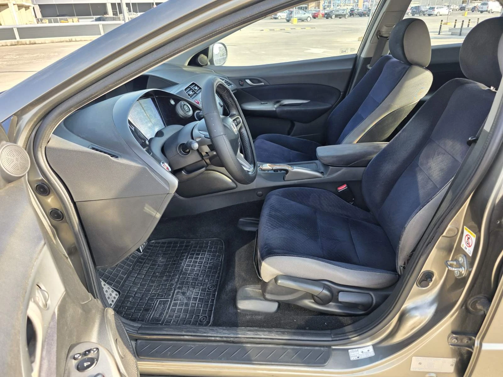 Honda Civic 2.2 CDTI , снимка 11 - Автомобили и джипове - 55829556