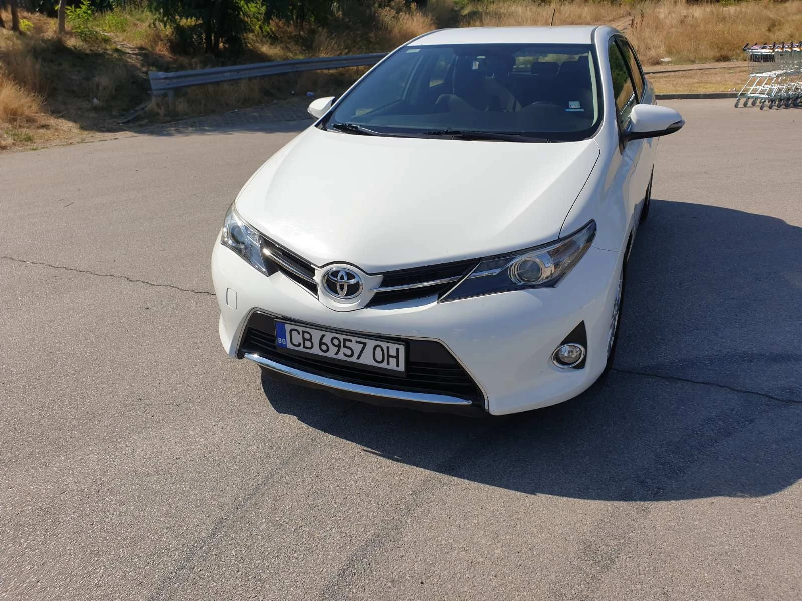 Toyota Auris, снимка 3 - Автомобили и джипове - 55843192