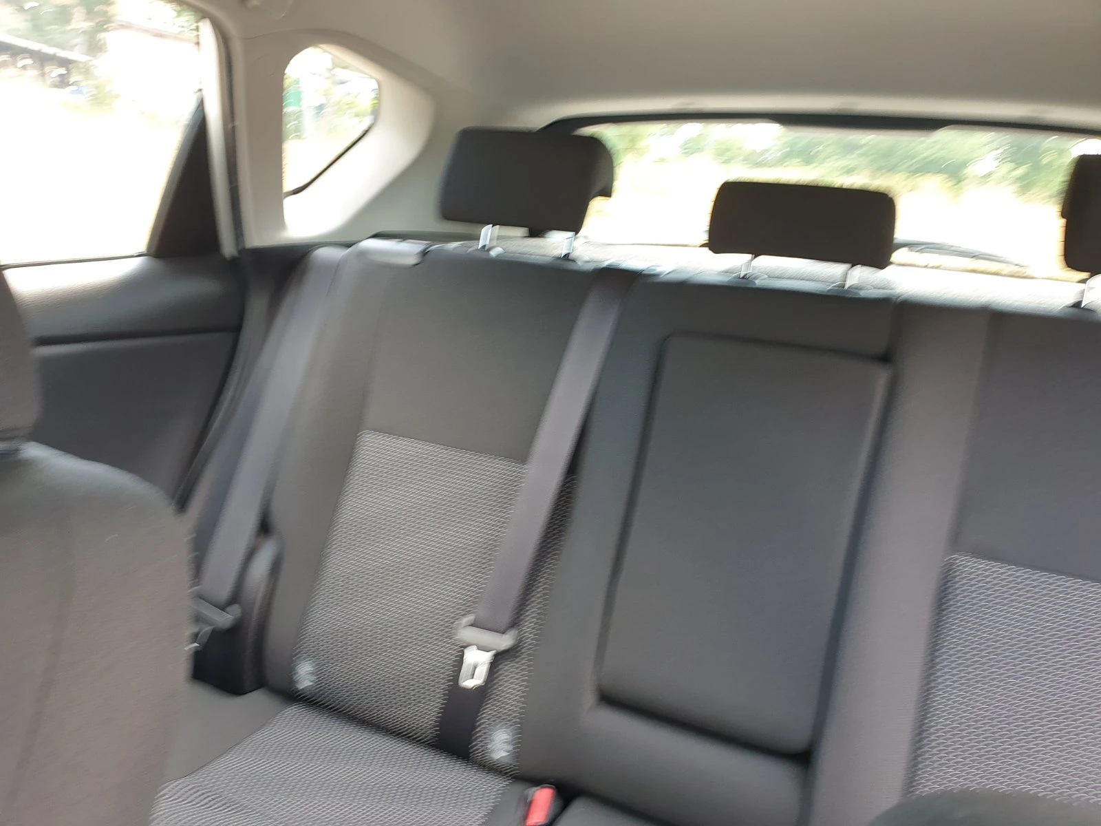 Toyota Auris, снимка 10 - Автомобили и джипове - 55843192