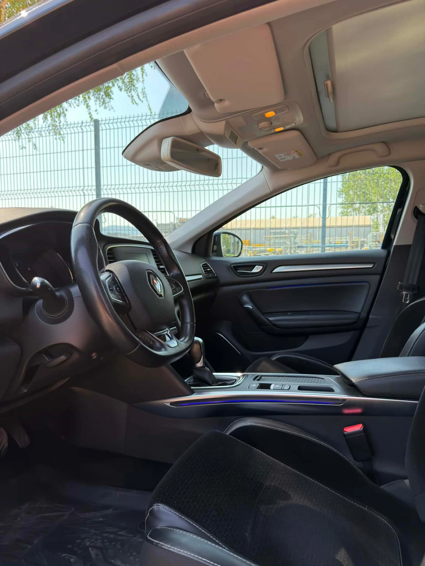 Renault Megane Най-високо ниво на оборудване, снимка 8 - Автомобили и джипове - 55885619