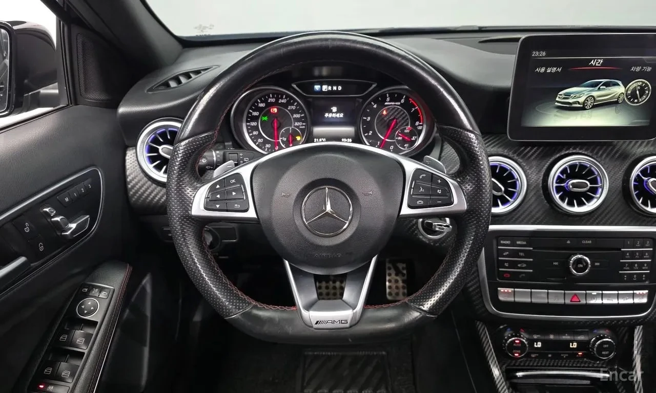 Mercedes-Benz A45 AMG 4MATIC/ПОДГРЕВ/ПАМЕТ/ЗАДНА КАМЕРА/ПАНОРАМА, снимка 13 - Автомобили и джипове - 56102654