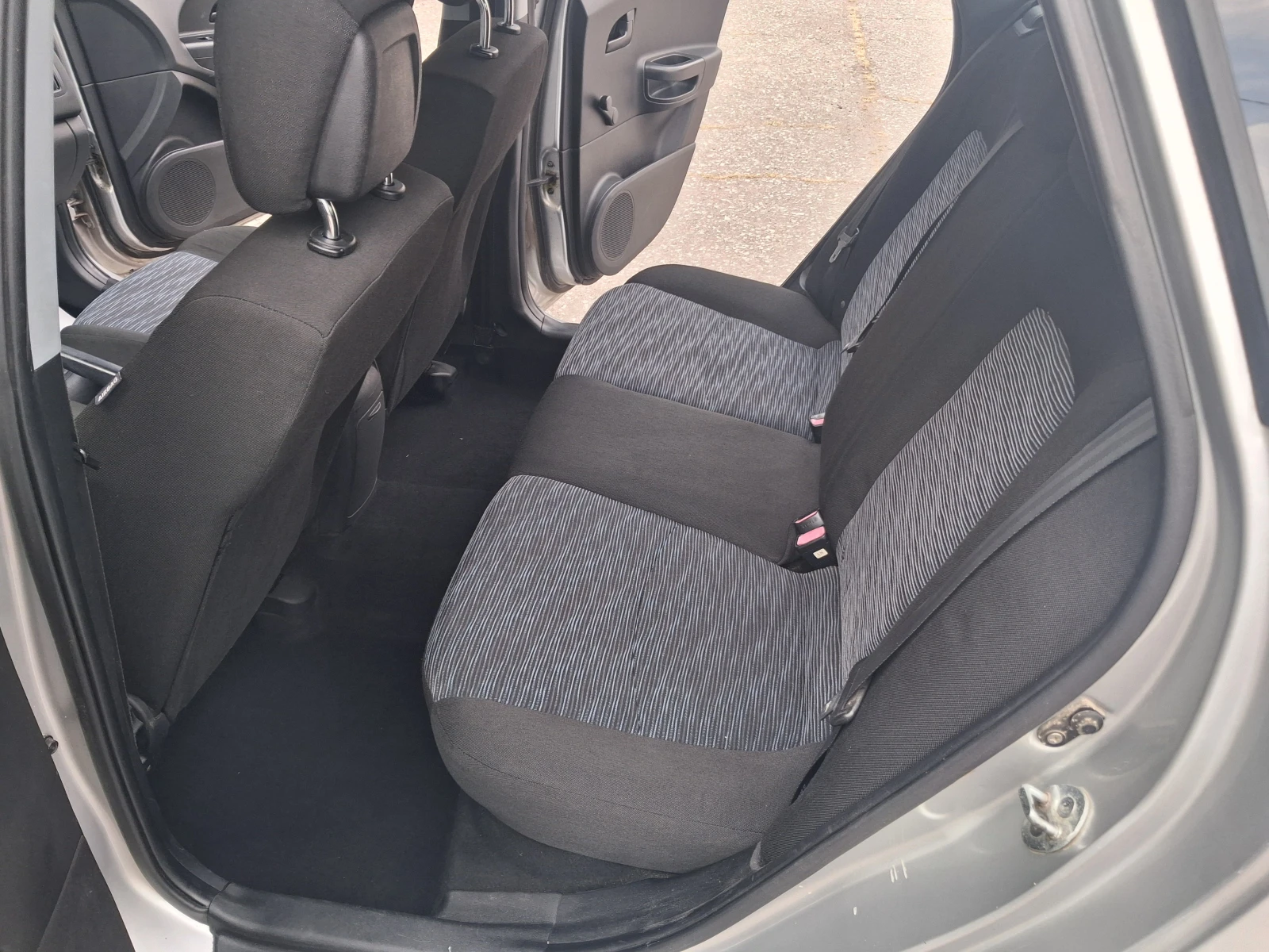 Kia Ceed 1.4* benz.* * KLIMA, снимка 10 - Автомобили и джипове - 56161338
